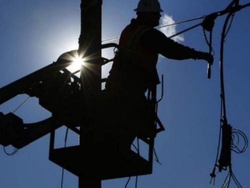 Понад трьохсот населених пунктів Донеччини лишаються без електропостачання 