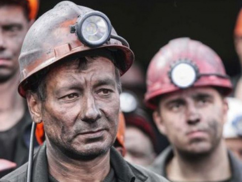 На шахте в Доброполье горняки прекратили забастовку и поднялись на поверхность