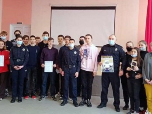 Поліцейські Авдіївки провели профорієнтаційну зустріч з учнями ЗОШ №6