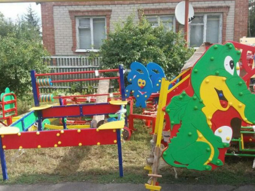 Долгожданная детская площадка появится в старой части Авдеевки (ФОТОФАКТ)