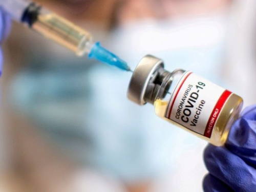ВОЗ обещает компенсации за "побочку" от вакцины против COVID-19