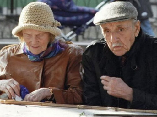 В Авдеевке пенсии получают более одиннадцати тысяч человек