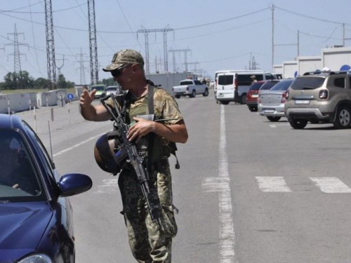 Донбасскую линию разграничения в воскресенье штурмовало более 38 тысяч человек