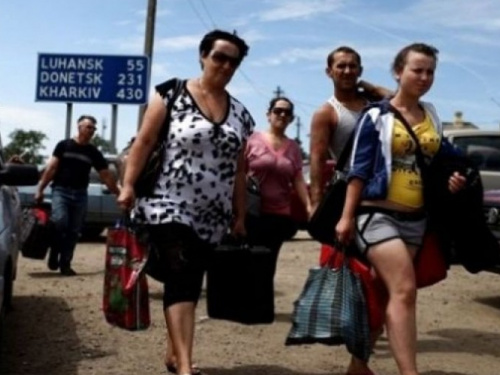 Число "официальных" переселенцев в Украине за месяц выросло на несколько тысяч