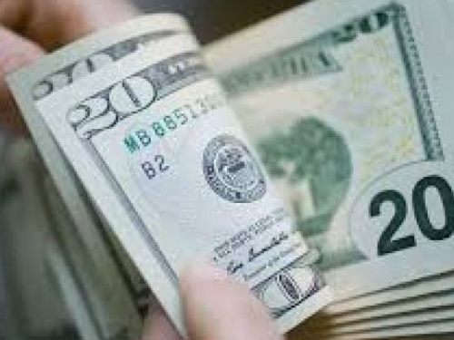 Курс валют на 15 червня: скільки коштує гривня в касах банків