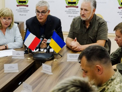 Жебривский рассказал французам, как быстро остановить войну на Донбассе (ФОТО)