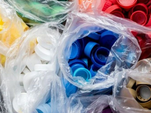 Украинцам рассказали, как сортировать пластиковые крышки