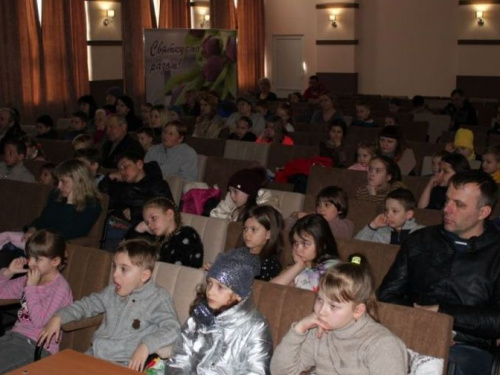 Старт фестиваля современного украинского кино в Авдеевке: детям показали мультфильм (ФОТО)