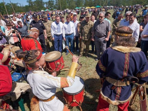 Грандиозный фестиваль охватил часть Донбасса