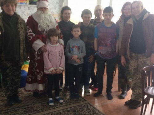 Авдеевских особенных детей с Днем святого Николая поздравили сверстники из Николаевской школы (ФОТО)