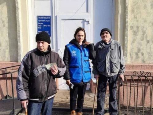 Сотрудники Пролиска-Авдеевка помогли устроиться маломобильному мужчине в Белицкий дом-интернат