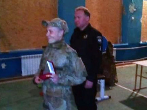Трое бойцов полка "Киев", который базируется в прифронтовой Авдеевке, получили награды