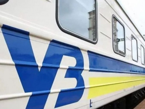 "Укрзализныця" запустит более 30 летних поездов
