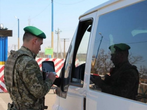 Очередных 23 человек не пропустили через КПВВ на Донбассе