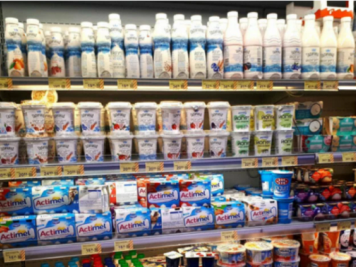 В молочной продукции нашли соду, моющие средства и антибиотики