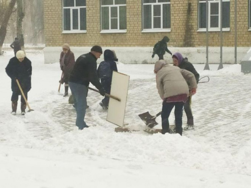 Прогноз погоды на неделю: в Авдеевке – снег, ветер и редкое солнце