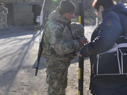 Утром 29 марта у донбасских КПВВ зафиксированы небольшие очереди