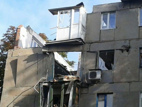 В Авдеевке кипят работы в пострадавшем от взрыва доме (ФОТОФАКТ)