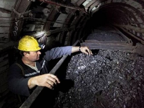 В Украине добыча угля упала еще на четверть