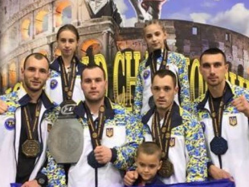 Работник Донецкой железной дороги взял "золото" на международном чемпионате по кикбоксингу