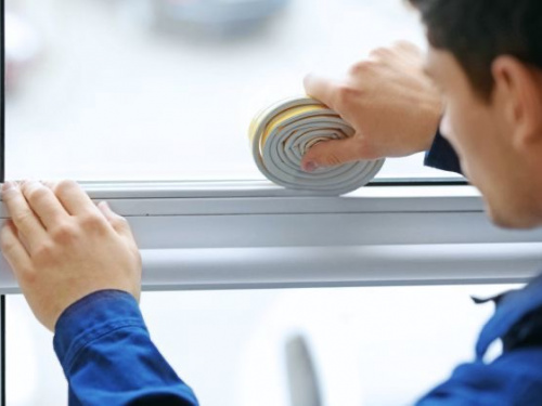 Як утеплити металопластикові вікна зсередини та зовні: основні способи