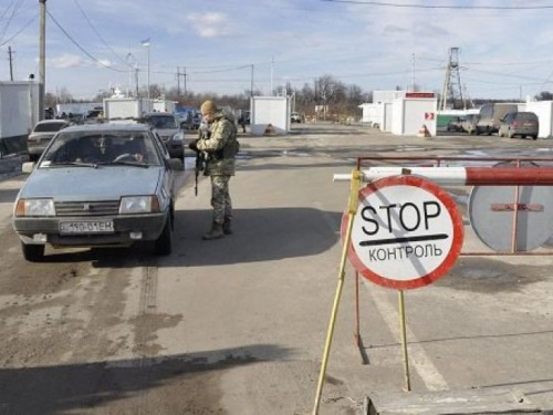  Пересечь линию разграничения на Донбассе не удалось 32 людям 