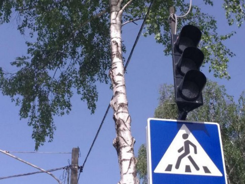 В Авдеевке некому починить светофор (ФОТО)