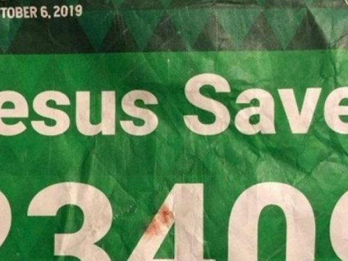 Бегуна с наклейкой "Иисус спасет" спас оппонент по имени Иисус (ФОТО)
