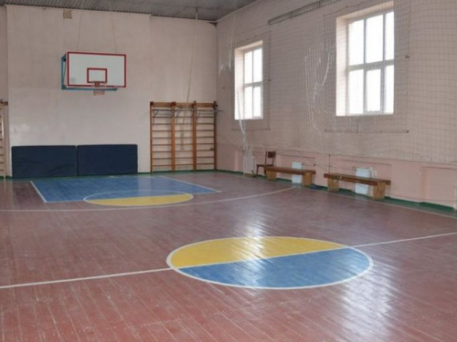 Ученикам авдеевской школы №6 подарят обновленный спортзал (ФОТО)