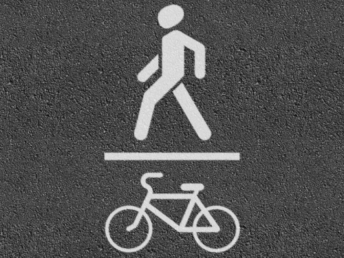 В Украине новые правила для пешеходов и велосипедистов