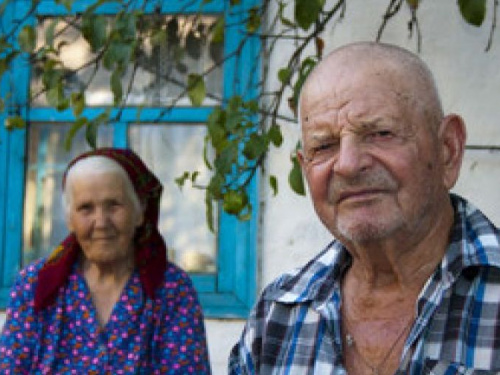 Кам бэк в прифронтовую зону: почему пенсионеры возвращаются в Авдеевку