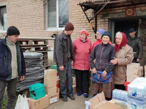 Мешканцям селища Опитне доставили гуманітарну допомогу