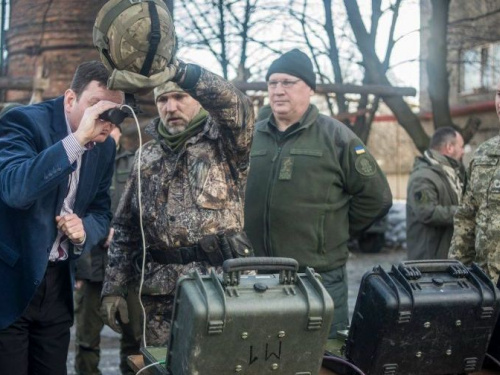 Подлая тактика: оккупанты Донбасса маскируются под коммунальных работников