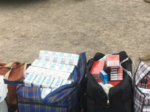 На линии разграничения задержали сигареты из «ДНР» и подозрительный паспорт