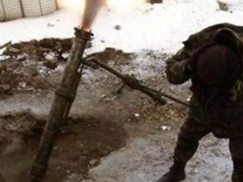 Донбасский фронт вновь вспыхнул обстрелами