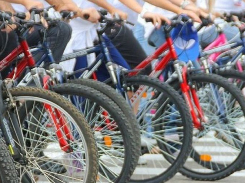 Авдіївців запрошують вивчати історію міста на велосипедах