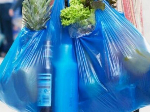Правительство утвердило минимальные цены на пластиковые пакеты