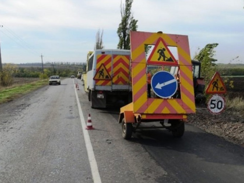 Таможня направила почти 70 миллионов гривен на ремонт дорог Донецкой области