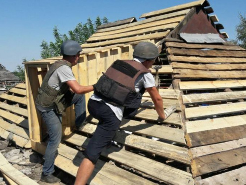 В прифронтовой Авдеевке "вернули к жизни" 566 поврежденных обстрелами домов  (ФОТО)
