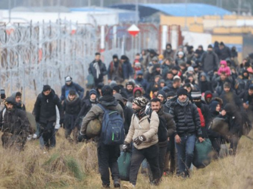 Стало известно, сколько беженцев приняла Украина