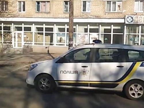В Авдеевке полиция через громкоговорители информирует население о мерах противодействия коронавирусу