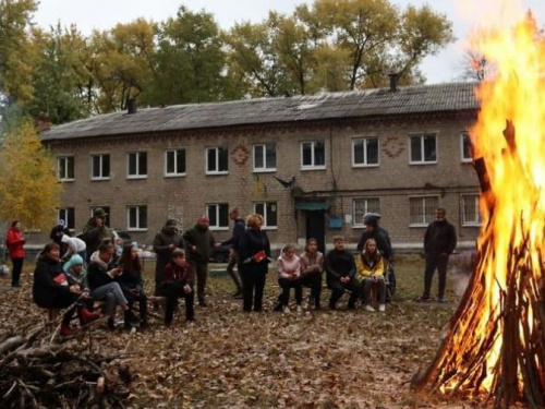 У День захисників і захисниць України в Авдіївці розпалили святкову Ватру