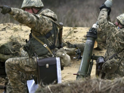 На Донбассе не утихают вражеские обстрелы: боевики применили запрещенное вооружение