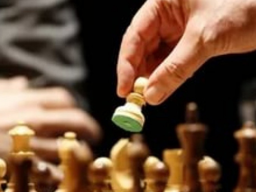 В Авдеевке начался городской чемпионат по шахматам