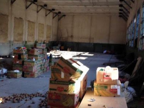 В Донецкой области подростки обчистили склад с гуманитарной помощью