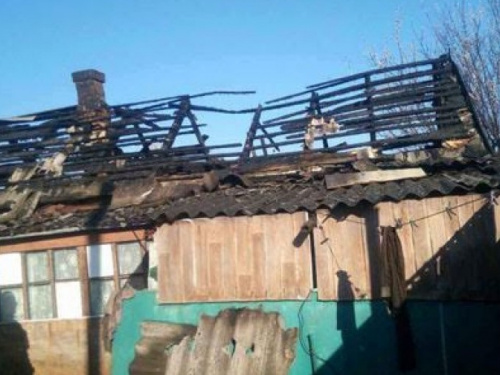 В Марьинке из-за утреннего обстрела повреждены шесть домов