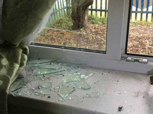 В Донецкой области неизвестный бросил гранату в жилой дом. Есть жертвы, - полиция