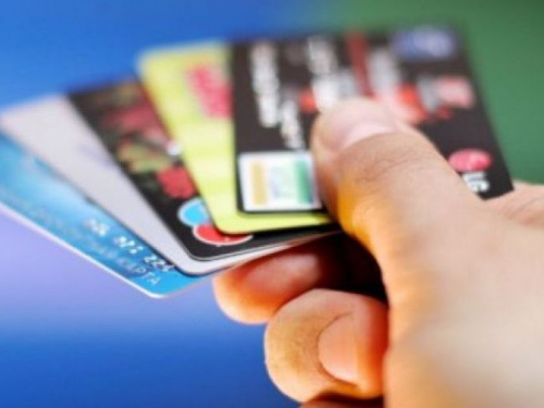 Бесплатные платежные карты могут исчезнуть