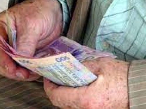 Украинцам по-разному считают стаж для пенсии: у кого самые низкие выплаты
