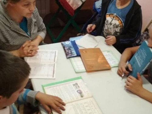 В авдеевском "Вулике" волонтеры встретились с детворой  (ФОТО)